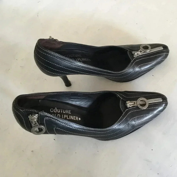 Couture Donald J Pliner Della Black  Leather Zippered Heel SZ  7.5 M - Picture 5 of 14